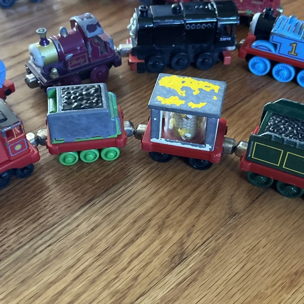Thomas &‎ Friends Collections Train 2006 Limited Cars Holidays Christmas Easter